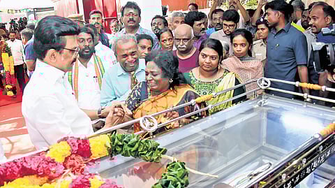 Chief Minister MK Stalin consoles BJP leader Tamilisai Soundararajan while paying respects to Kumari Ananthan.
