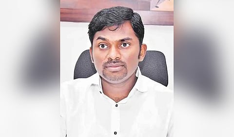 he Central Administrative Tribunal (CAT) has granted interim relief to senior IAS officer D Ronald Rose, allowing him to continue his service in Telangana.