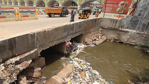 Untreated sewage water was released into the Vaigai river through the Panthalkudi canal in Madurai.