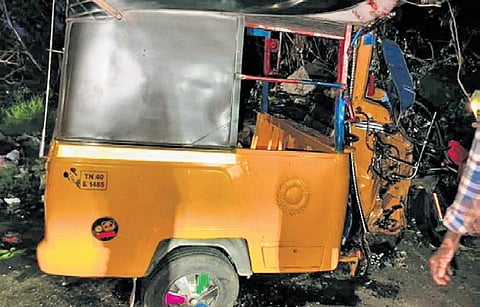 The autorickshaw had five passengers, including a pregnant woman 