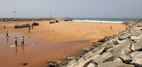 Accumulation of sand has shut down the harbour mouth at Muthalapozhi, stalling all fishing activities