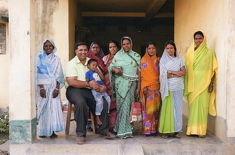 Khitish Pandya with weavers