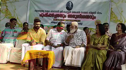 BJP national executive member PK Krishnadas interacting with
family members of Chettur Sankaran Nair during a remembrance meet.