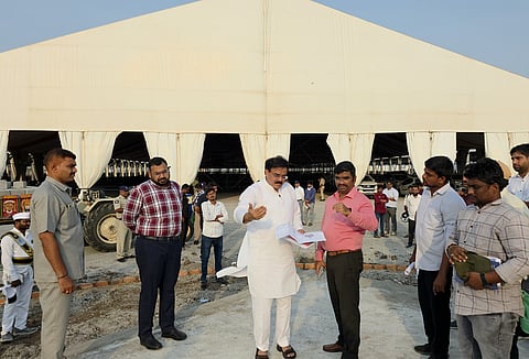 Civil Supplies Minister Nadendla Manohar inspected the arrangements for the Prime Minister Narendra Modi's  public meeting to be held in Amaravati