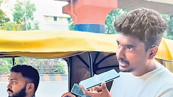 In an Instagram reel, tech enthusiast Sajan Mahto demonstrates how to bargain with auto drivers using AI
