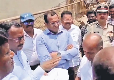 The three-member committee headed by S Suresh Kumar, Principal Secretary, began probe into the wall collapse at Simhachalam temple on Thursday 