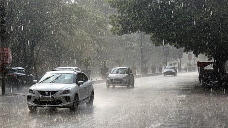 Chhattisgarh continue to experience turbulent weather; rain, thunderstorm, lightning in several districts