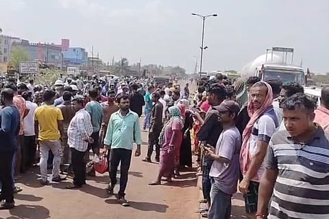 Agitators staging road blockade at Tarenigada chowk in Paradip 