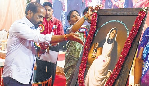 Minister Satya Kumar pays tributes to Florence Nightingale.