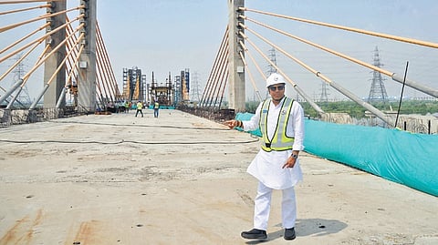 Parvesh Verma inspects the Barapullah Phase 3 project on Monday.