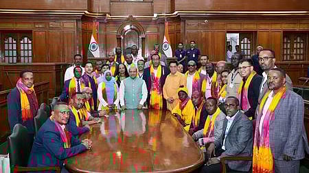 Delhi speaker Vijender Gupta with a delegation of Ethiopian envoys at the State Assembly on Thursday.