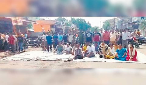 Locals protesting prolonged power outage and lack of response from TPWODL