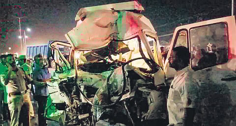 The collision occurred on the Tiruchy-Thanjavur NH when the bus was halted for passengers to alight near Sengipatti on Wednesday night