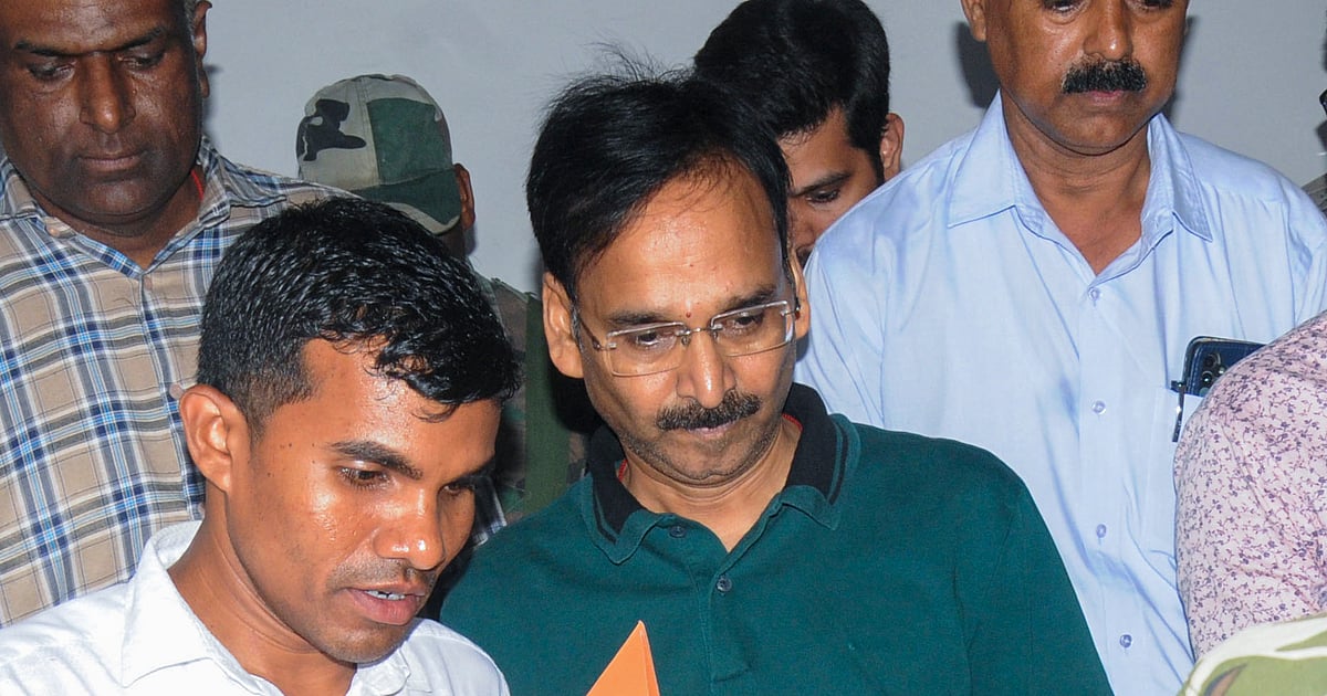 Unknown Source - Politics Business - News Image