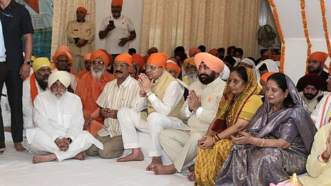 The official commencement of the yatra was marked by a flag-off ceremony led by Governor Lt. Gen. Sardar Gurmeet Singh (Retd.) and Chief Minister Pushkar Singh Dhami.