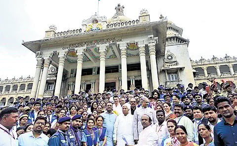Speaker UT Khader with Council Chairman Basavaraj Horatti and others during the inauguration of Vidhana Soudha guideline tour in Bengaluru.