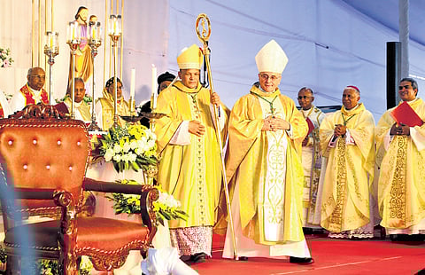 Rev Dr Varghese Chakkalakal is ordained as the first archbishop of the newly elevated Calicut Archdiocese during a solemn ceremony at St Joseph’s Church courtyard on Sunday, witnessed by thousands of faithful and dignitaries.