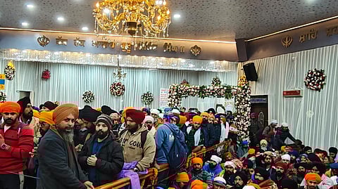 Dedicated to Shri Guru Gobind Singh, the 10th Sikh Guru, the shrine holds profound spiritual significance for Sikhs. 