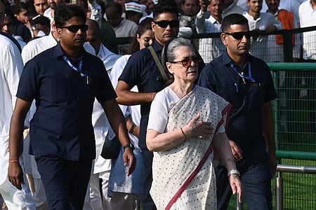 Project to vilify Nehru main objective of ruling dispensation: Sonia Gandhi