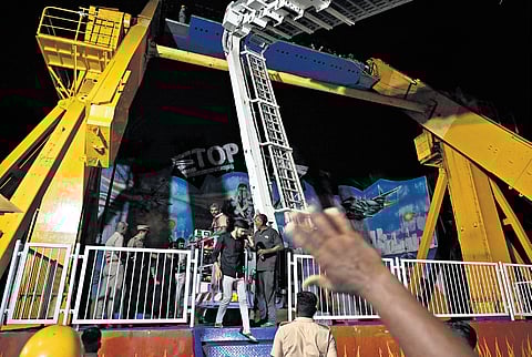 The police have issued a notice to VGP Universal Kingdom seeking an explanation on what went wrong with the joyride where 36 people got stuck on Tuesday.