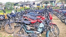 Palnadu district police conducted a cordon and search operation in Pamidimarru village under Narasaraopet Rural PS limits on Wednesday.