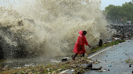 Strong waves from the rough sea crashed onto the coastal road at Veliyatham Parambu in Nayarambalam, Ernakulam.