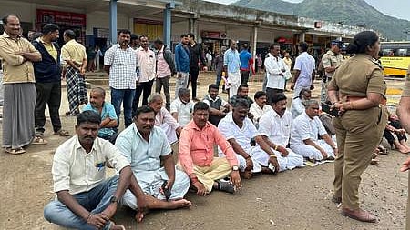 The AIADMK legislator representing the Gudalur constituency held the protest to draw the attention of District Collector Lakshmi Bhavya Tanneeru so that the bus stand and the road could be repaired at the earliest.