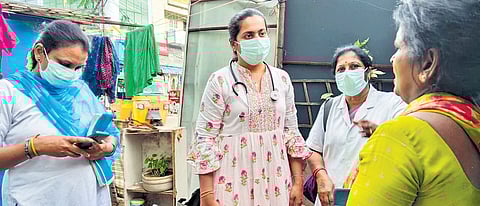 Madanapalle GGH staff visit the suspected Covid patient’s house 