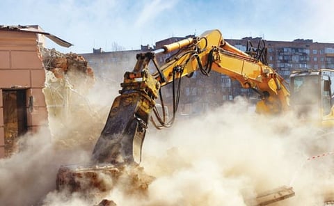 The Delhi HC has temporarily stopped the Uttar Pradesh Irrigation Department from going ahead with the eviction or demolition of 115 properties in the Okhla area.