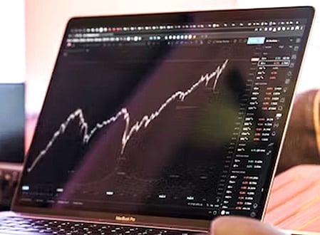 Mid-week, the tone remained constructive, but the market began to show signs of fatigue as global rate concerns resurfaced.