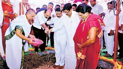 Andhra ministers lay stone for development works at Mahanandi temple