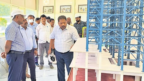 Principal Secretary Suresh Kumar inspects Jindal Urban Waste Plant.