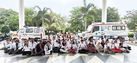 Students protest over non-payment of stipend