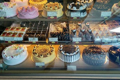 Frontier Bakery in Karol Bagh 