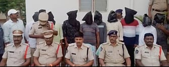 Andhra Pradesh: Police serve notice on Darsi MLA over Podili stone-pelting