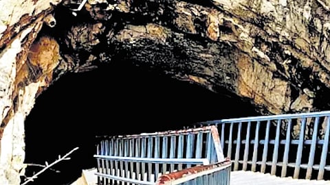 The caves were first documented in 1884 by British geologist Robert Bruce Foote. 