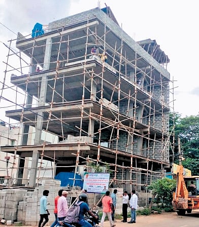BBMP razes illegal floors of 12 buildings in Yelahanka, Byatarayanapura
