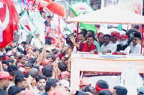 On the final day of the campaigning, the major fronts made their final push to sway voters in what has emerged as a closely watched contest