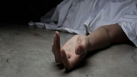 Cheated by business partner, 43-year-old dies by suicide