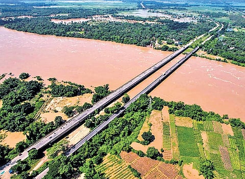Over 60 villages in four blocks of Balasore district stared at flash floods after Jharkhand opened eight gates of Galudihi barrage, leaving Subarnarekha river in spate following heavy rains.