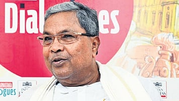 Chief Minister Siddaramaiah inviting his cabinet colleagues for dinner on Monday continues to create a buzz.