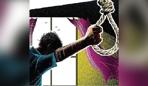 On Monday, the boy's father, Muthukumar, who accompanied the members of Periyariya Unarvalargal Kootani led by Pal Prabakar, said the sections invoked against the teachers are weak. 