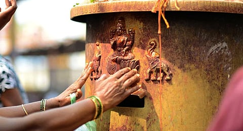 Tamil Nadu man drops Rs 4 crore documents in hundi, daughter wants them back