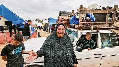 Between Rubble and Resistance