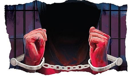 Eight held for impersonating as cops, assaulting and robbing insurance agent
