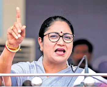 CM Rekha Gupta pointed out that the changes resulting from this environmental disruption directly impact populations living along the Yamuna banks. 