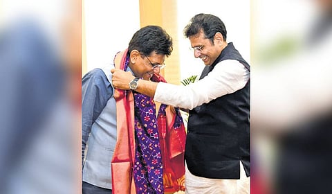 IT & Industries Minister D Sridhar 
Babu greets Union minister Piyush Goyal in Delhi on Wednesday