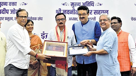 TNIE journalist conferred with Devrishi Narad Patrakar Samman