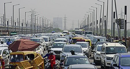 PIL filed in MP HC after three die in 32-hour traffic jam; notice to advocate over 'why leave early' remark