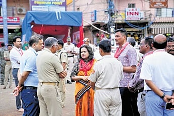 Administrative probe begins into Puri Rath Yatra stampede